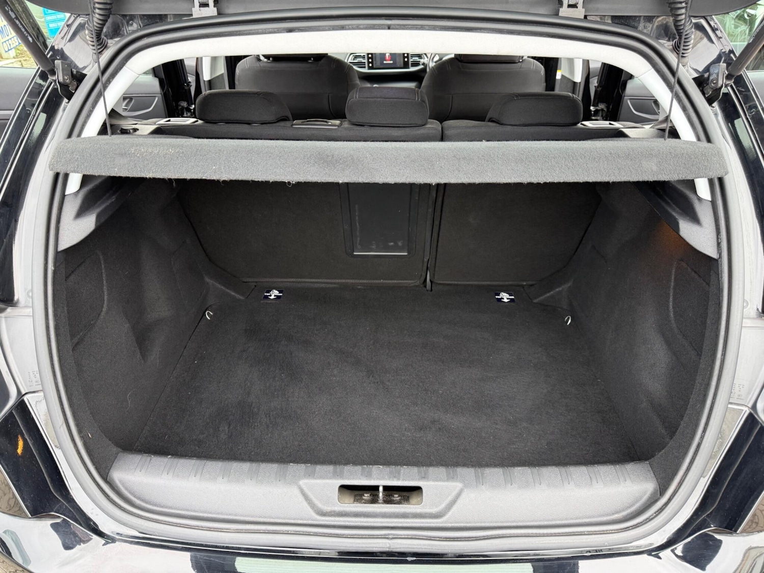 Used Peugeot 308 2014 for sale - 77549370: Photo 40