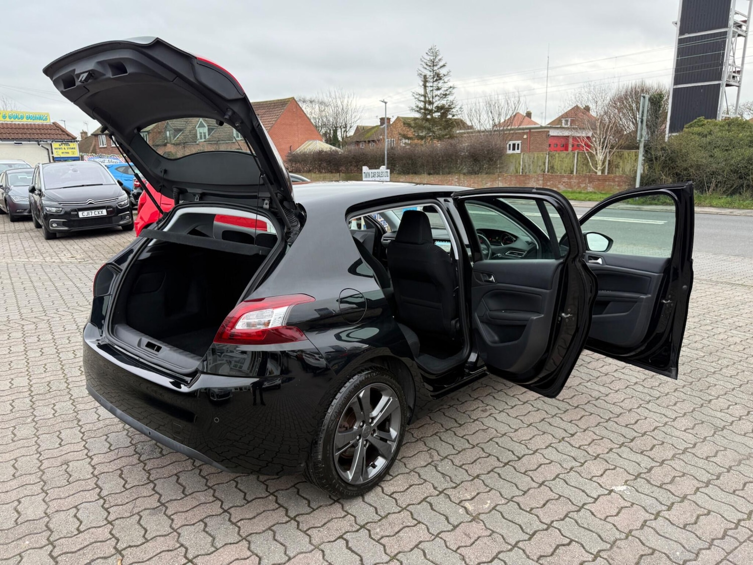 Used Peugeot 308 2014 for sale - 77549370: Photo 42