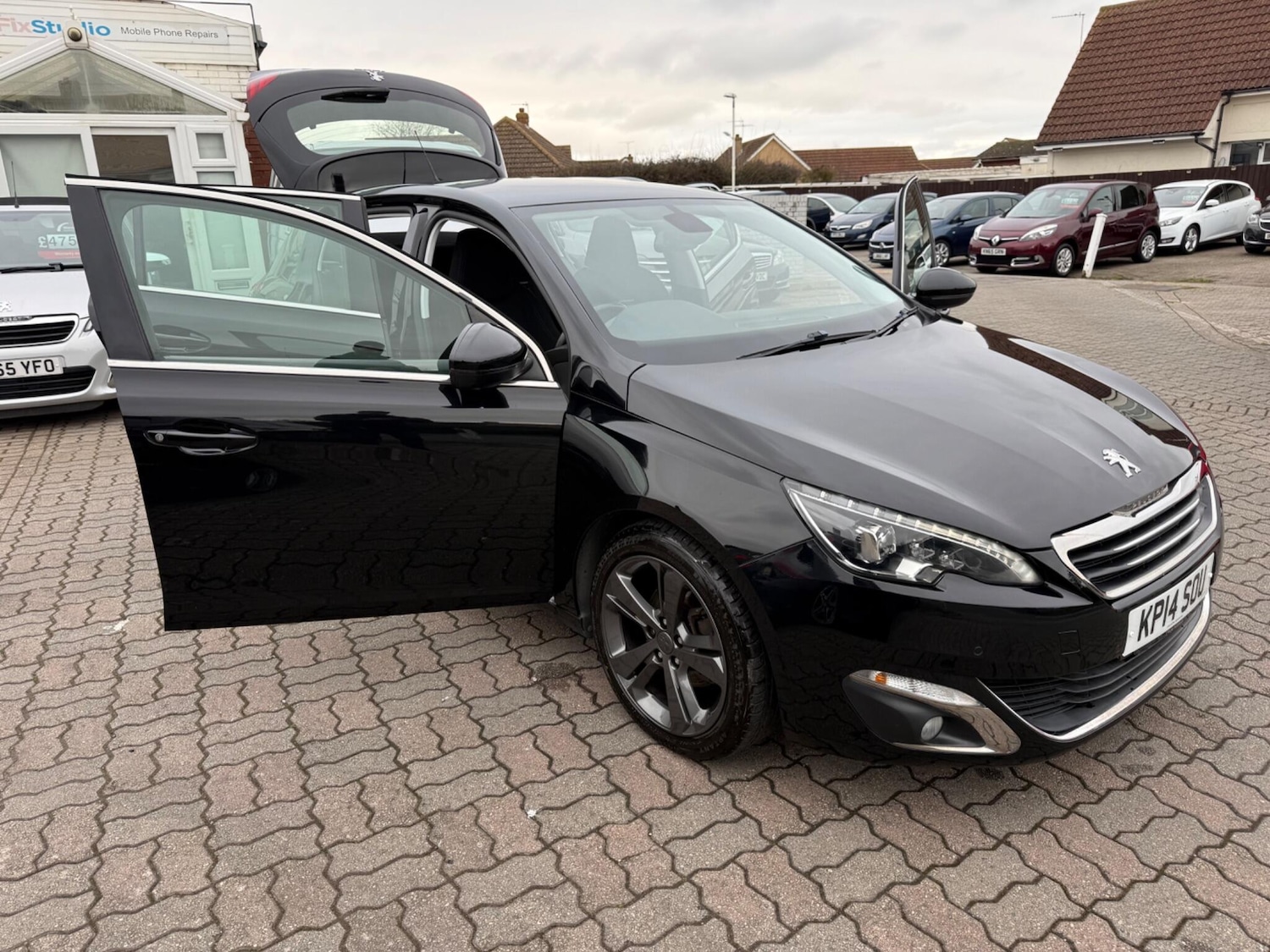 Used Peugeot 308 2014 for sale - 77549370: Photo 44