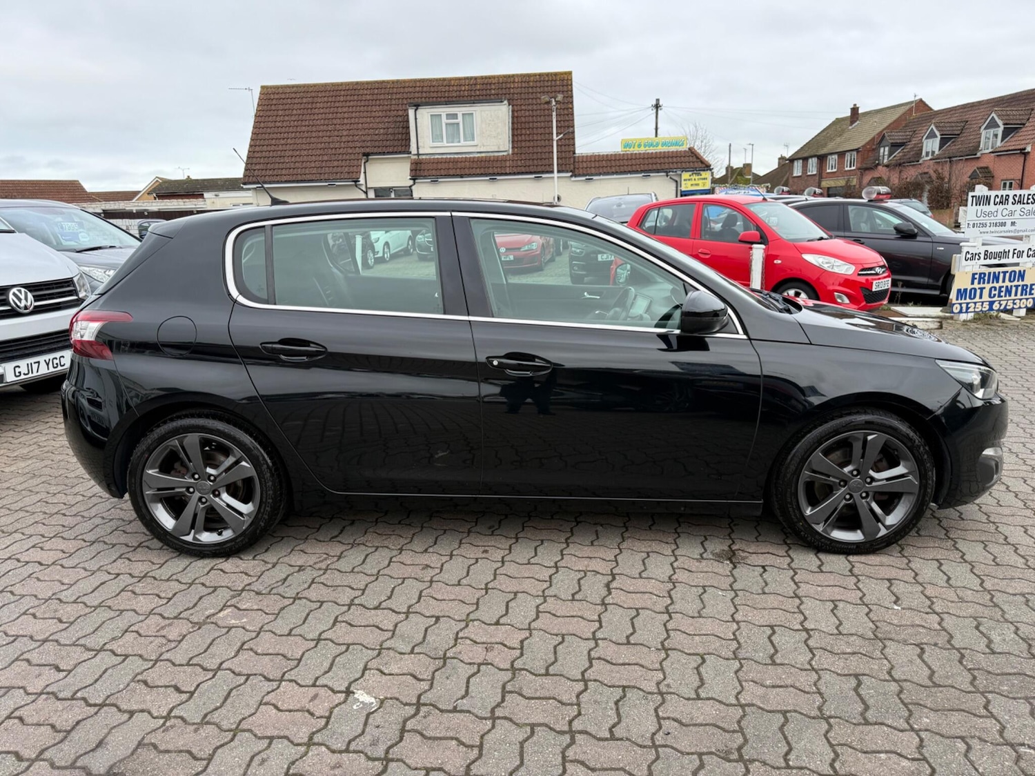 Used Peugeot 308 2014 for sale - 77549370: Photo 9