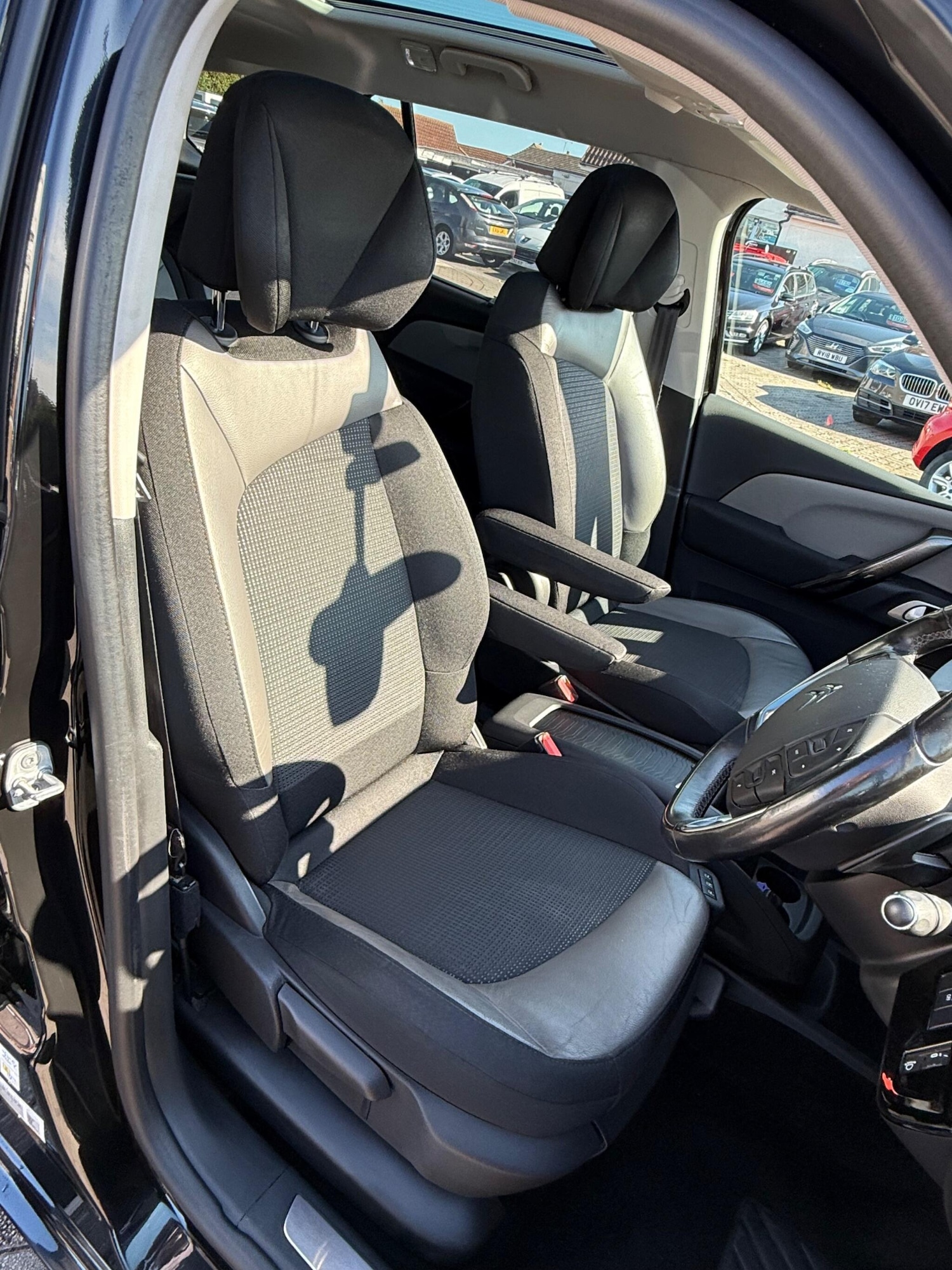 Used Citroen C4 Grand Picasso 2015 for sale - 76306278: Photo 24