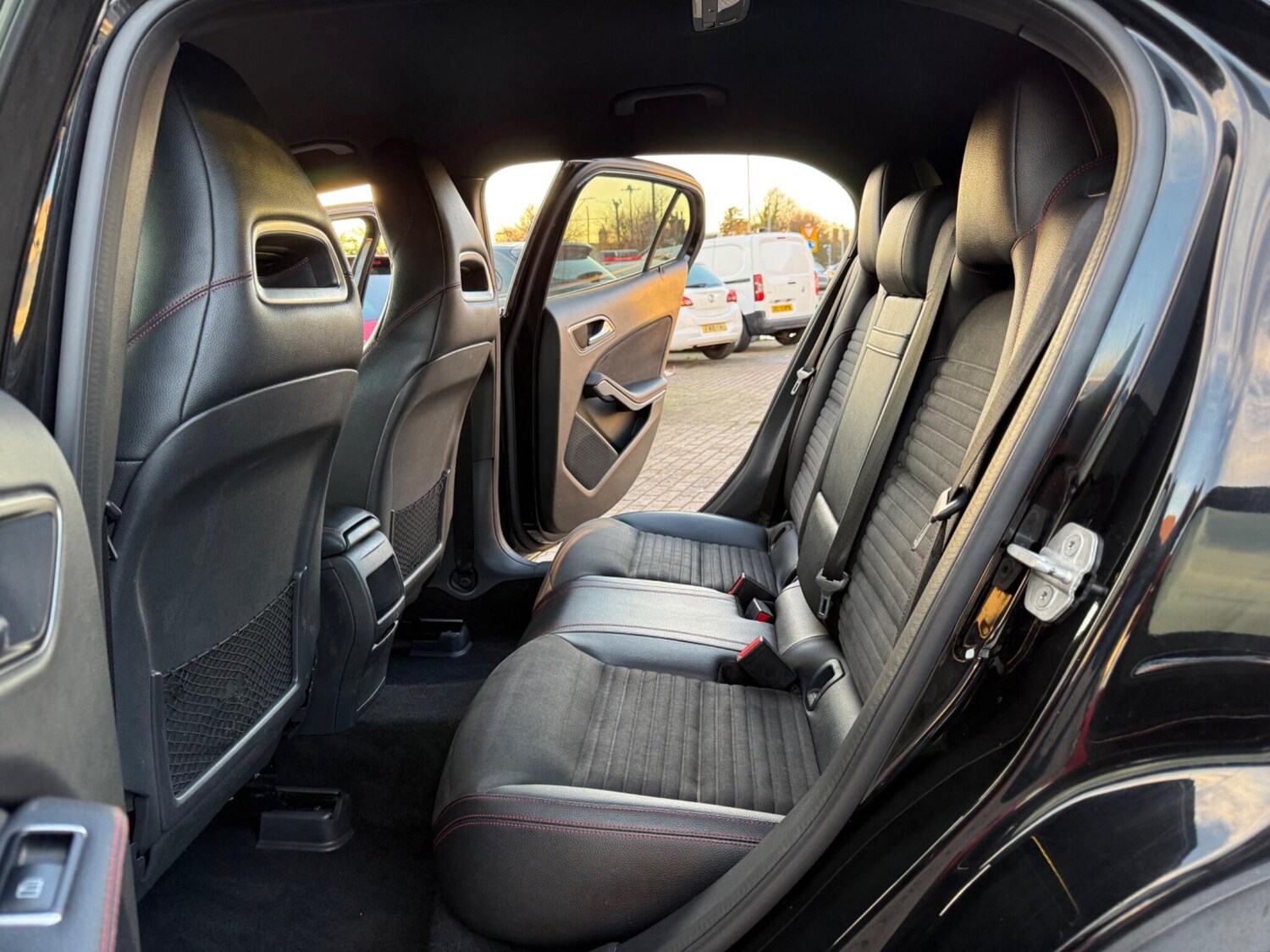 Used Mercedes-Benz GLA 2015 for sale - 76823887: Photo 31