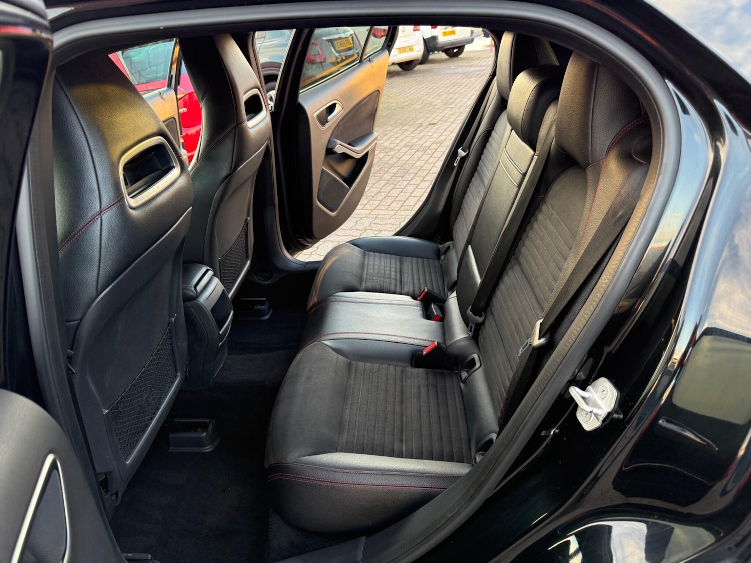 Used Mercedes-Benz GLA 2015 for sale - 76823887: Photo 32