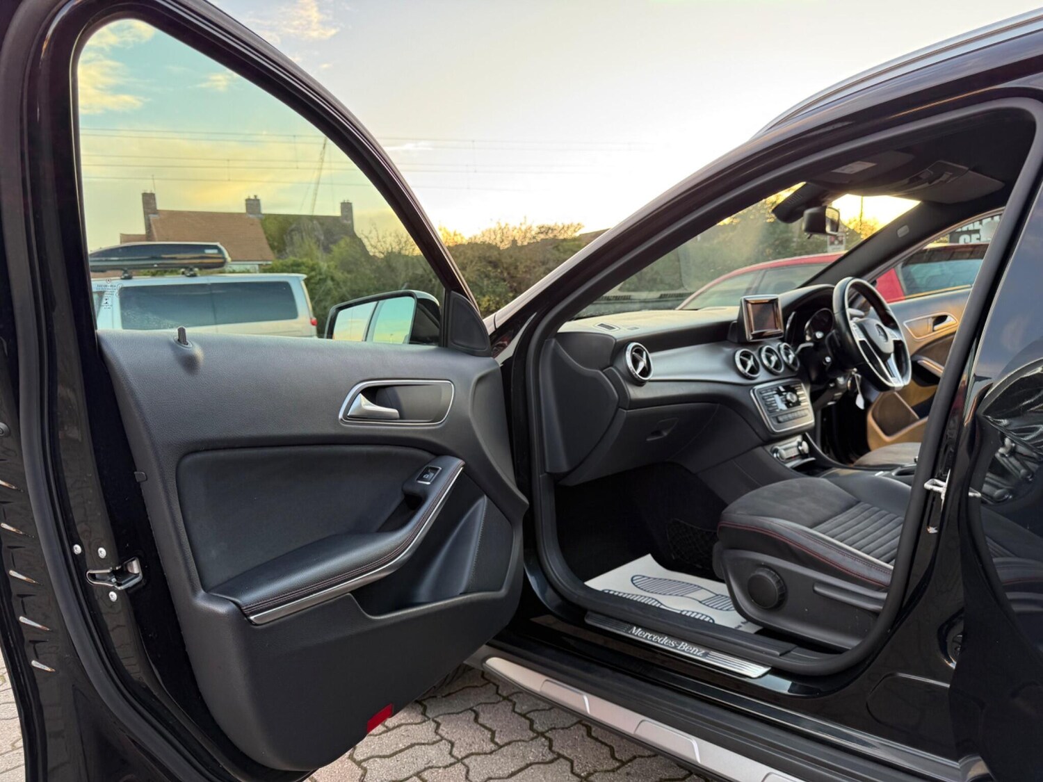 Used Mercedes-Benz GLA 2015 for sale - 76823887: Photo 33