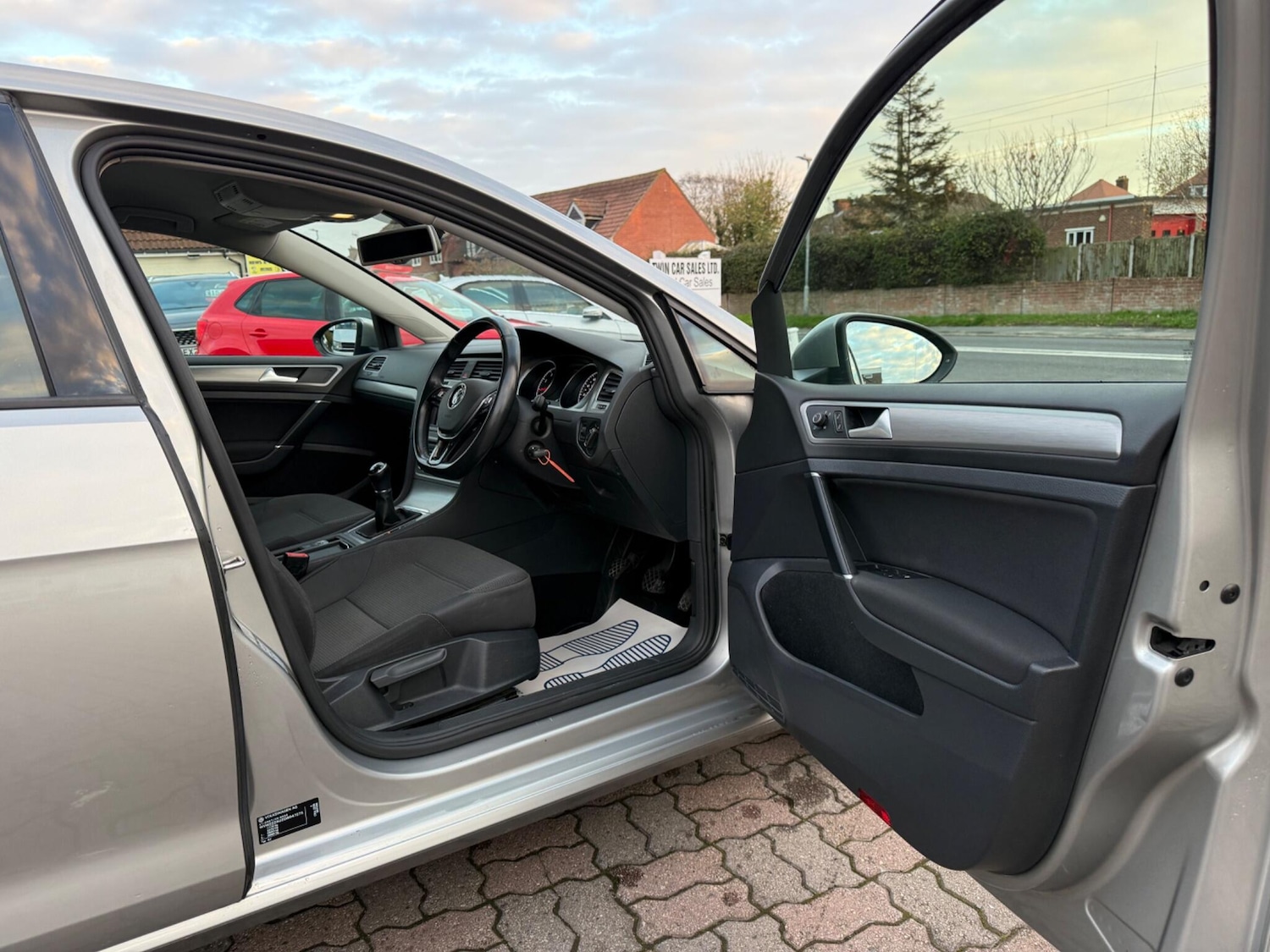 Used Volkswagen Golf 2015 for sale - 76996269: Photo 10