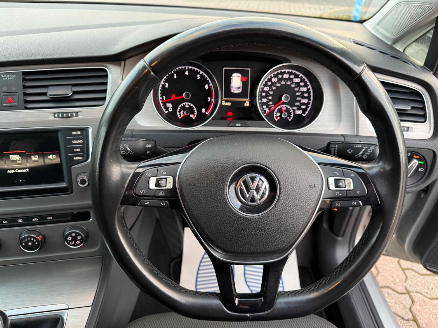 Used Volkswagen Golf 2015 for sale - 76996269: Photo 16