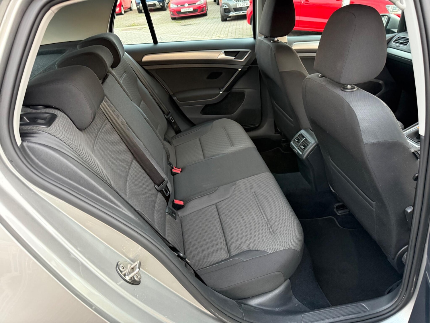 Used Volkswagen Golf 2015 for sale - 76996269: Photo 28