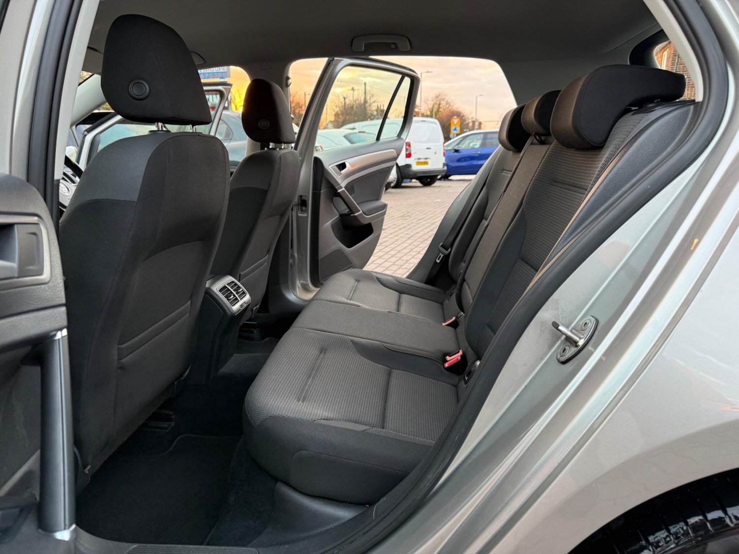 Used Volkswagen Golf 2015 for sale - 76996269: Photo 31