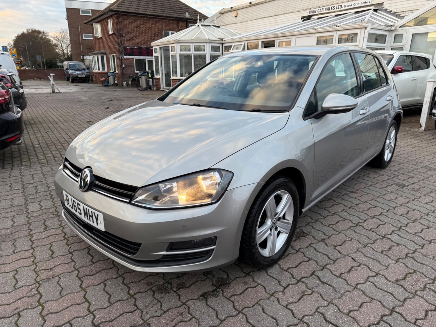Used Volkswagen Golf 2015 for sale - 76996269: Photo 4