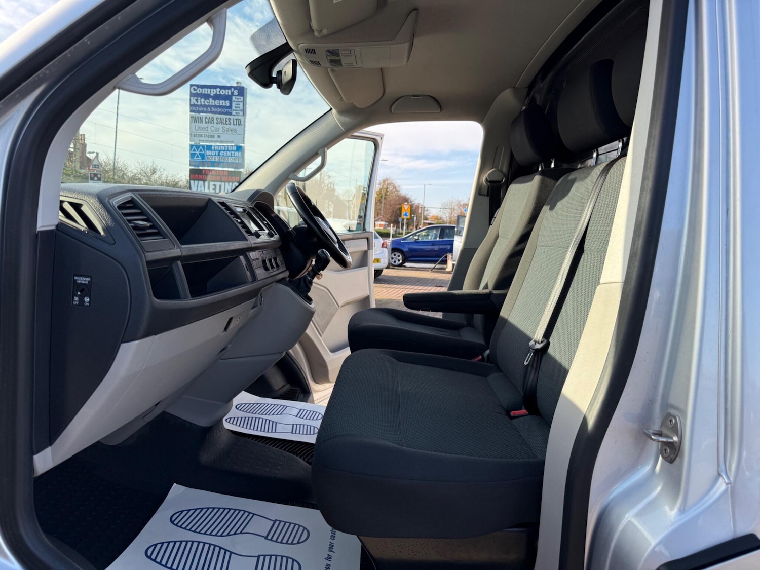 Used Volkswagen Transporter 2017 for sale - 76562128: Photo 32