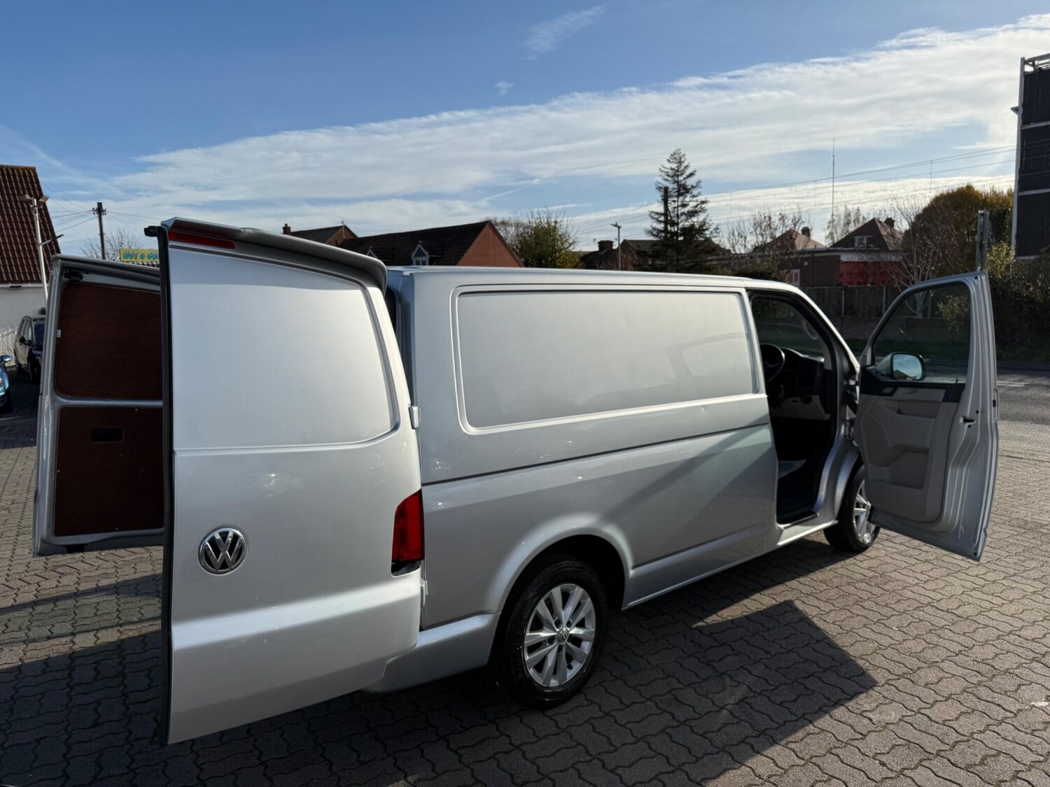 Used Volkswagen Transporter 2017 for sale - 76562128: Photo 36