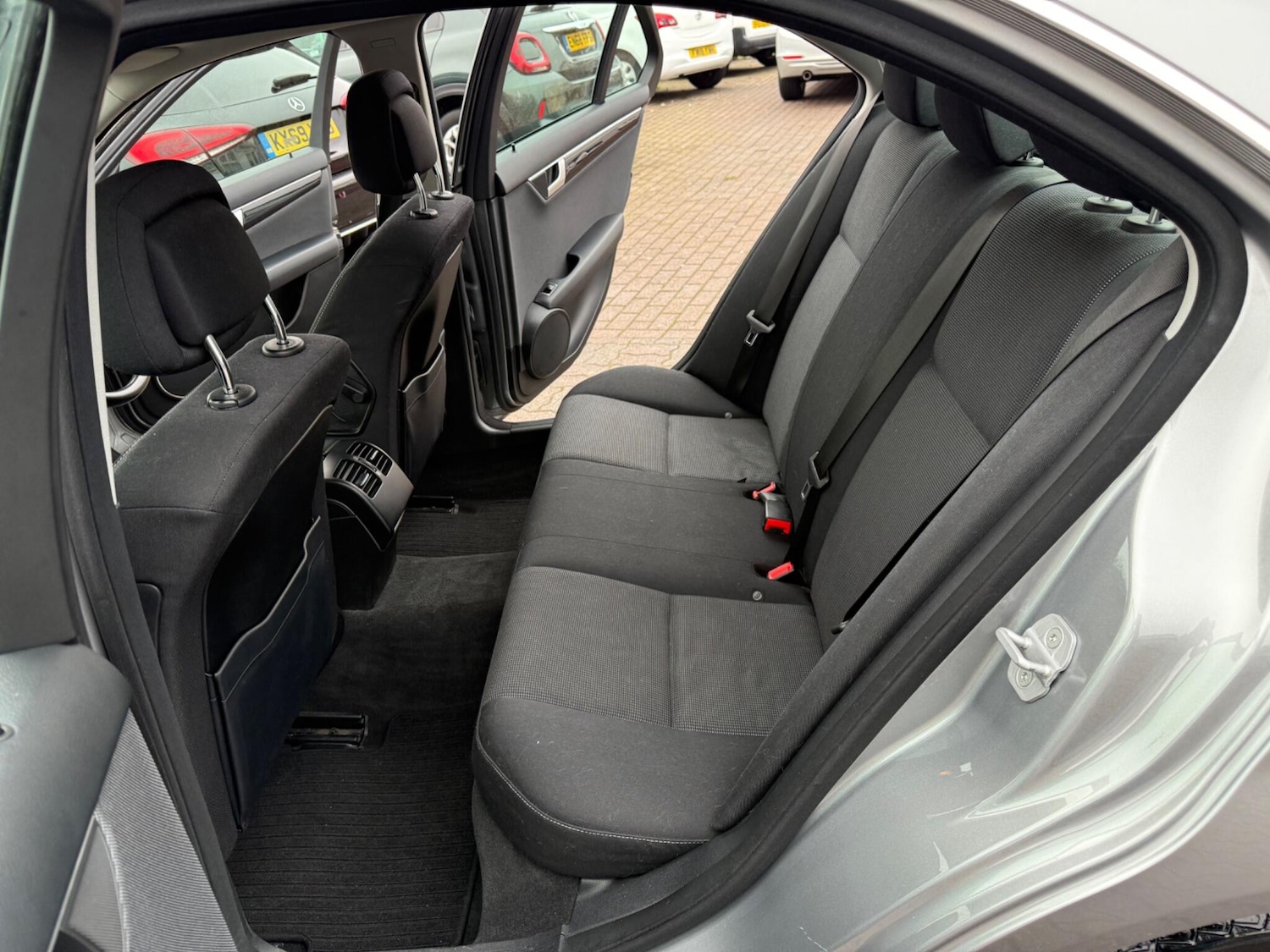 Used Mercedes-Benz C Class 2012 for sale - 77144326: Photo 32