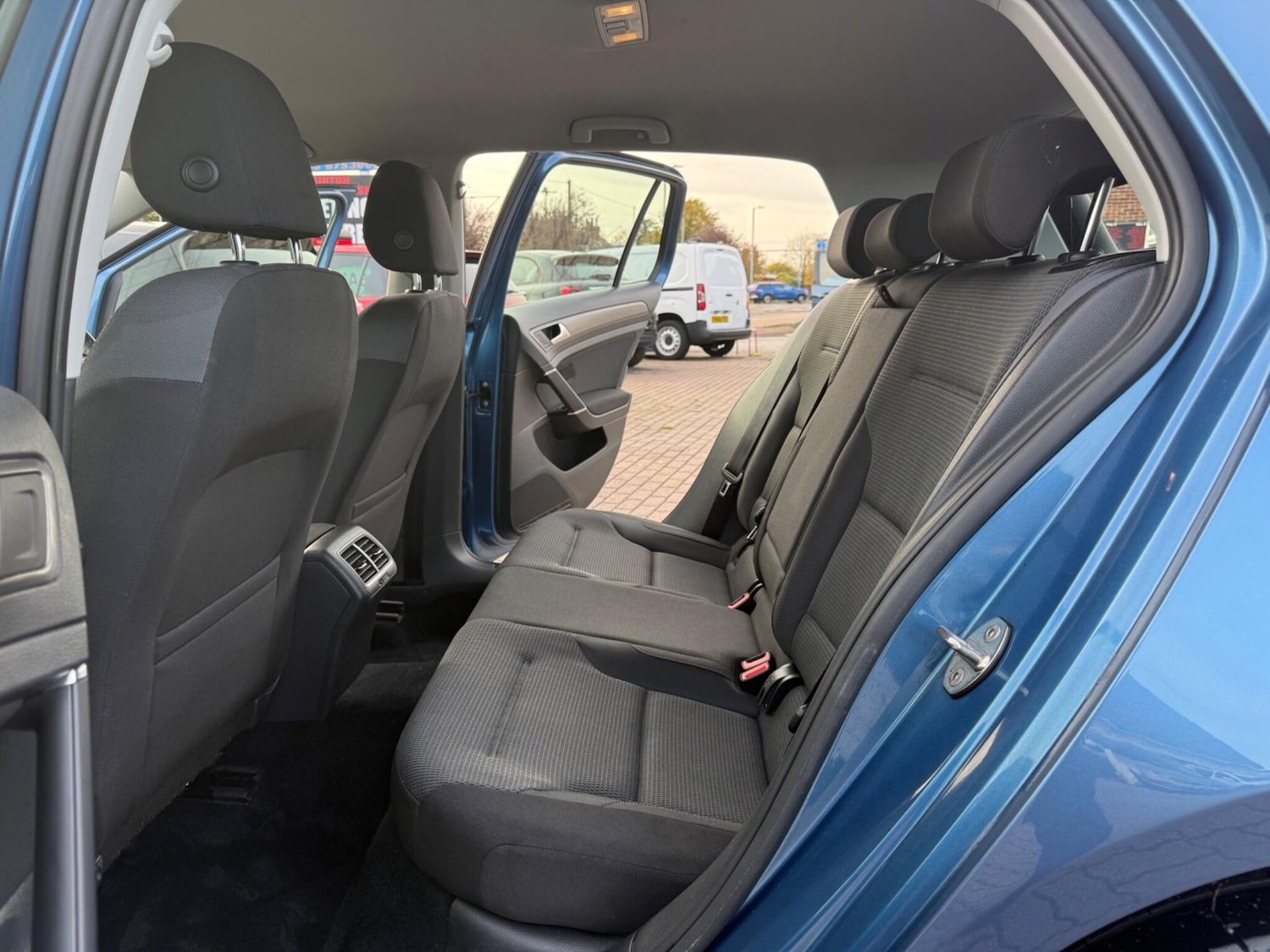 Used Volkswagen Golf 2013 for sale - 76423804: Photo 30