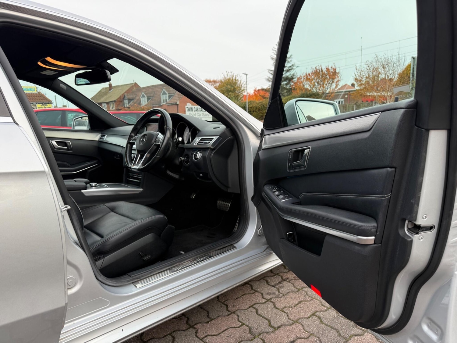 Used Mercedes-Benz E Class 2014 for sale - 76499413: Photo 14