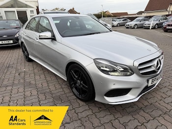 Used Mercedes-Benz E Class 2014 for sale - 76499413: Photo