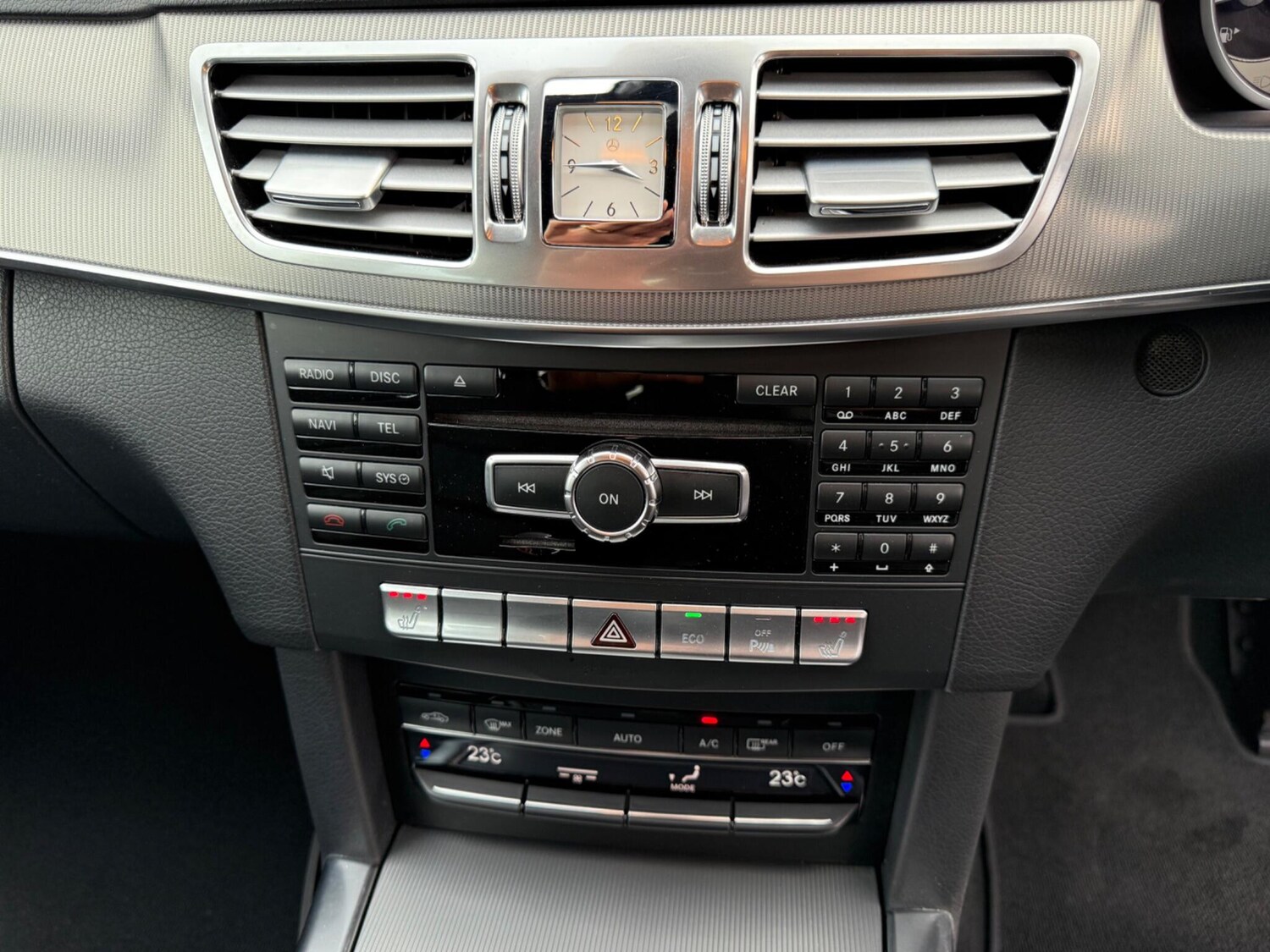 Used Mercedes-Benz E Class 2014 for sale - 76499413: Photo 22