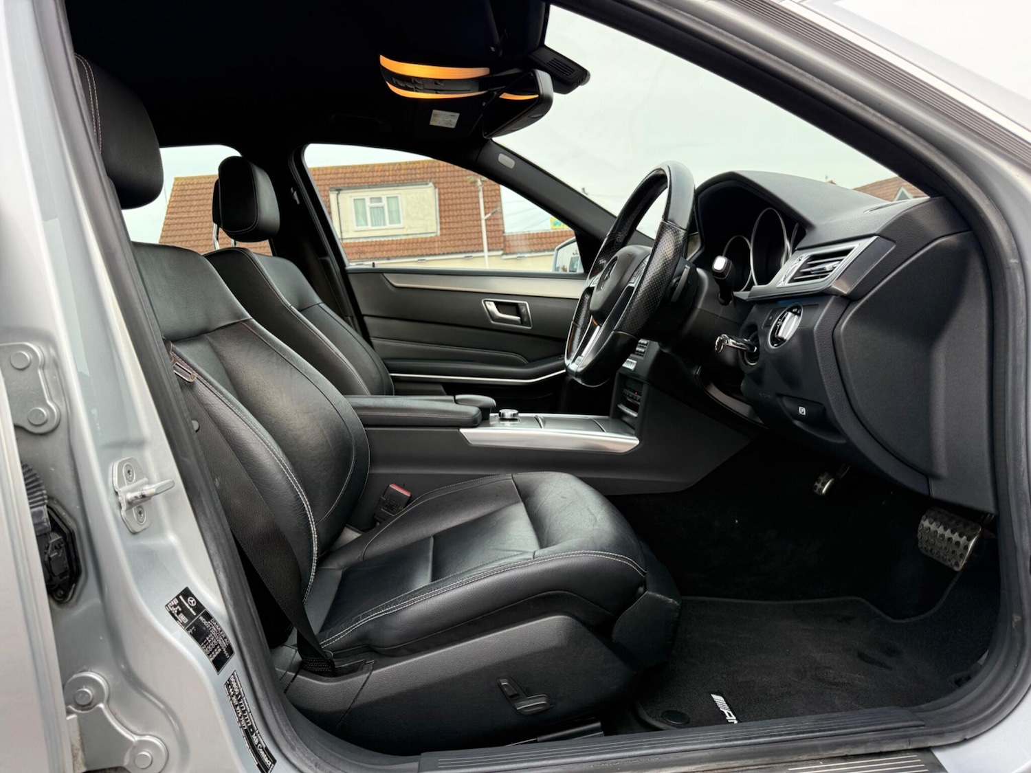 Used Mercedes-Benz E Class 2014 for sale - 76499413: Photo 25