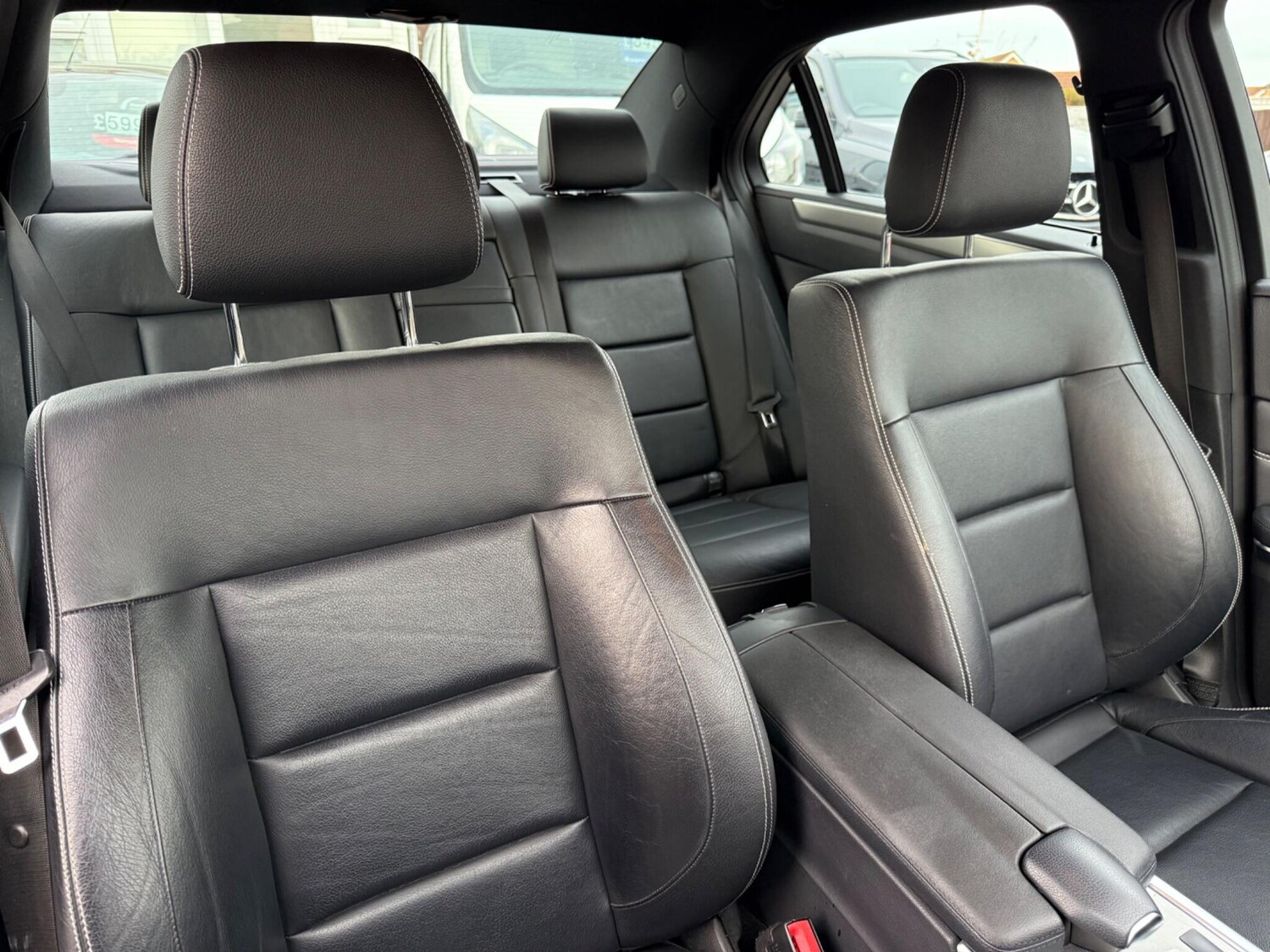 Used Mercedes-Benz E Class 2014 for sale - 76499413: Photo 27