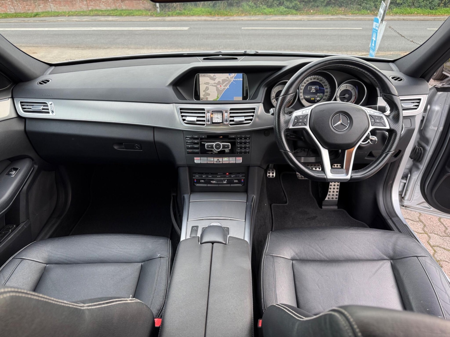 Used Mercedes-Benz E Class 2014 for sale - 76499413: Photo 3