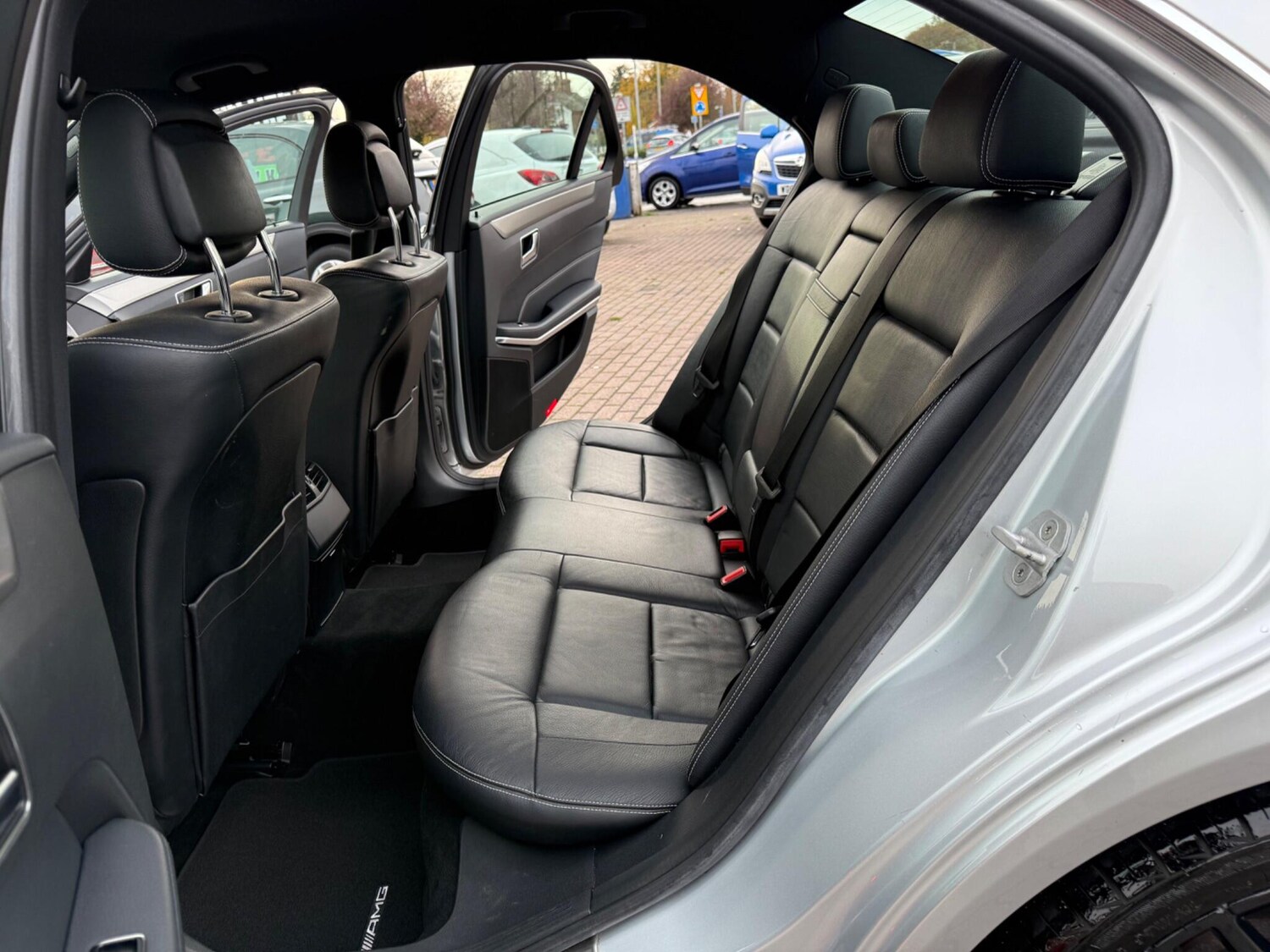 Used Mercedes-Benz E Class 2014 for sale - 76499413: Photo 34