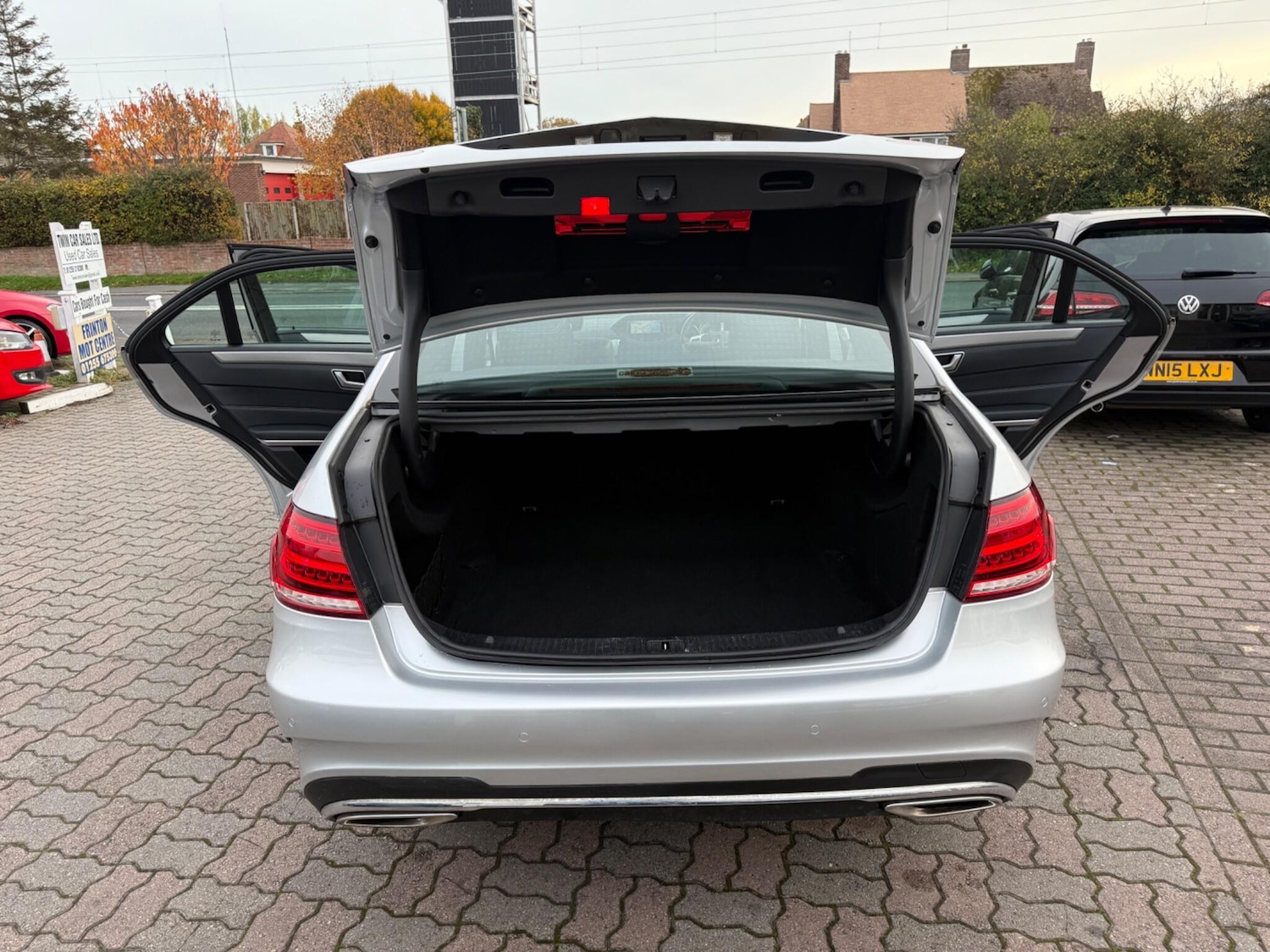 Used Mercedes-Benz E Class 2014 for sale - 76499413: Photo 44