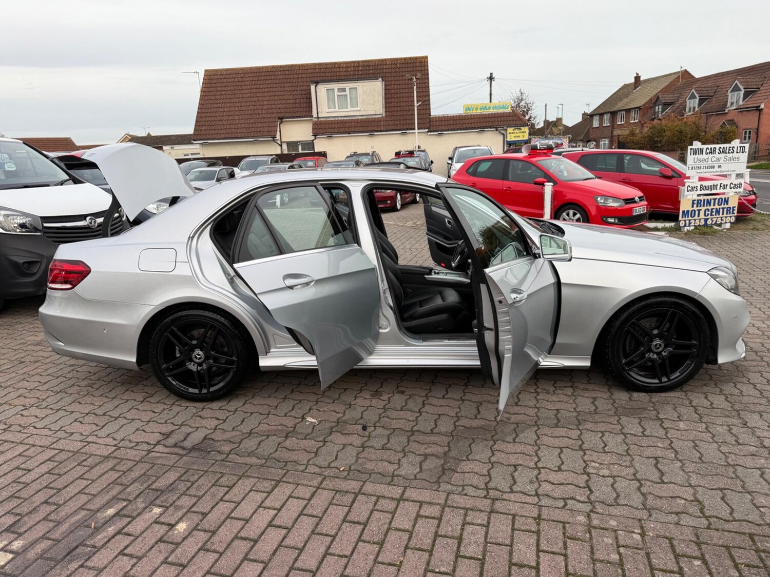 Used Mercedes-Benz E Class 2014 for sale - 76499413: Photo 46