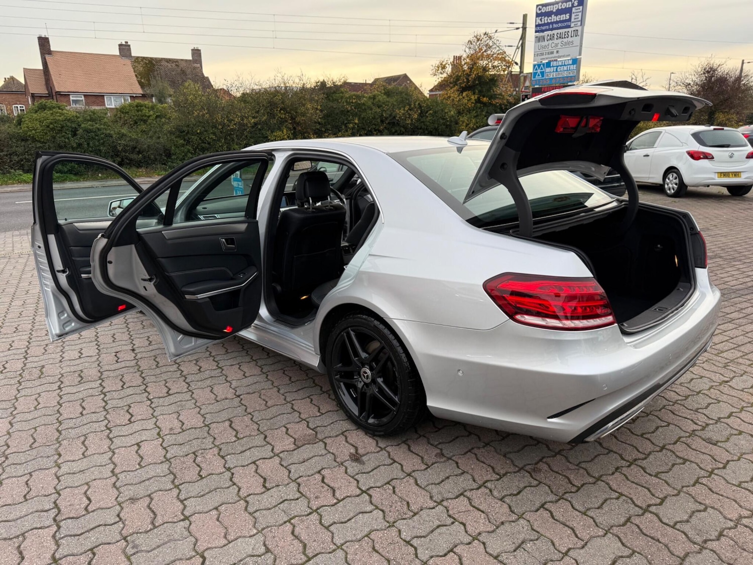 Used Mercedes-Benz E Class 2014 for sale - 76499413: Photo 51