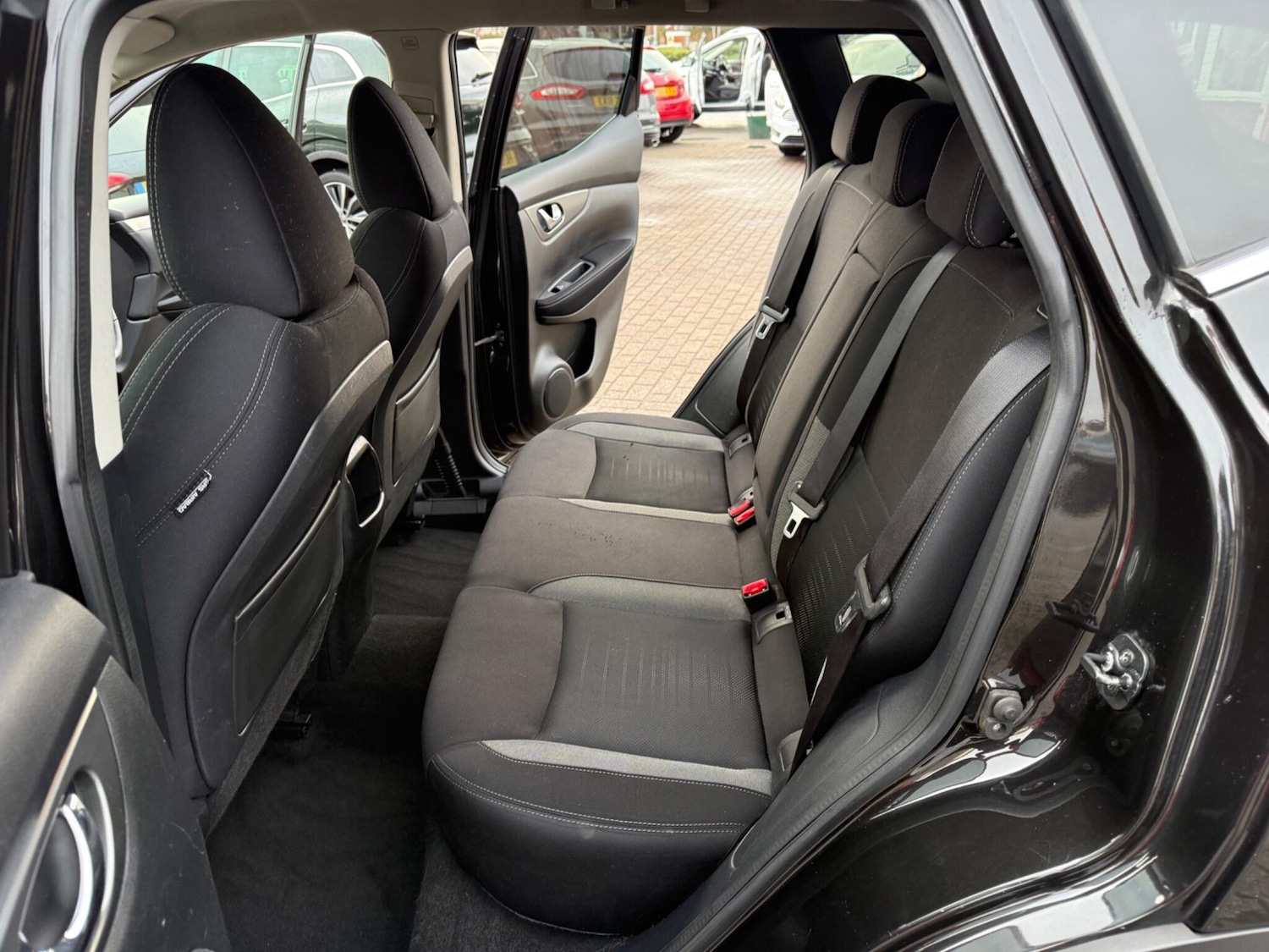 Used Nissan Qashqai 2017 for sale - 77191493: Photo 32