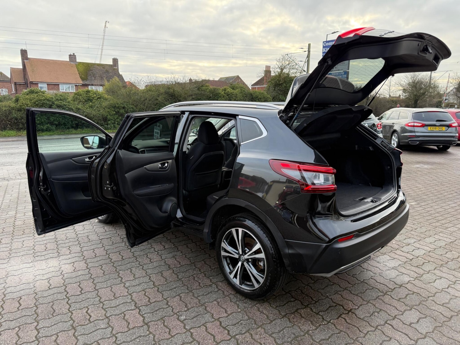 Used Nissan Qashqai 2017 for sale - 77191493: Photo 48