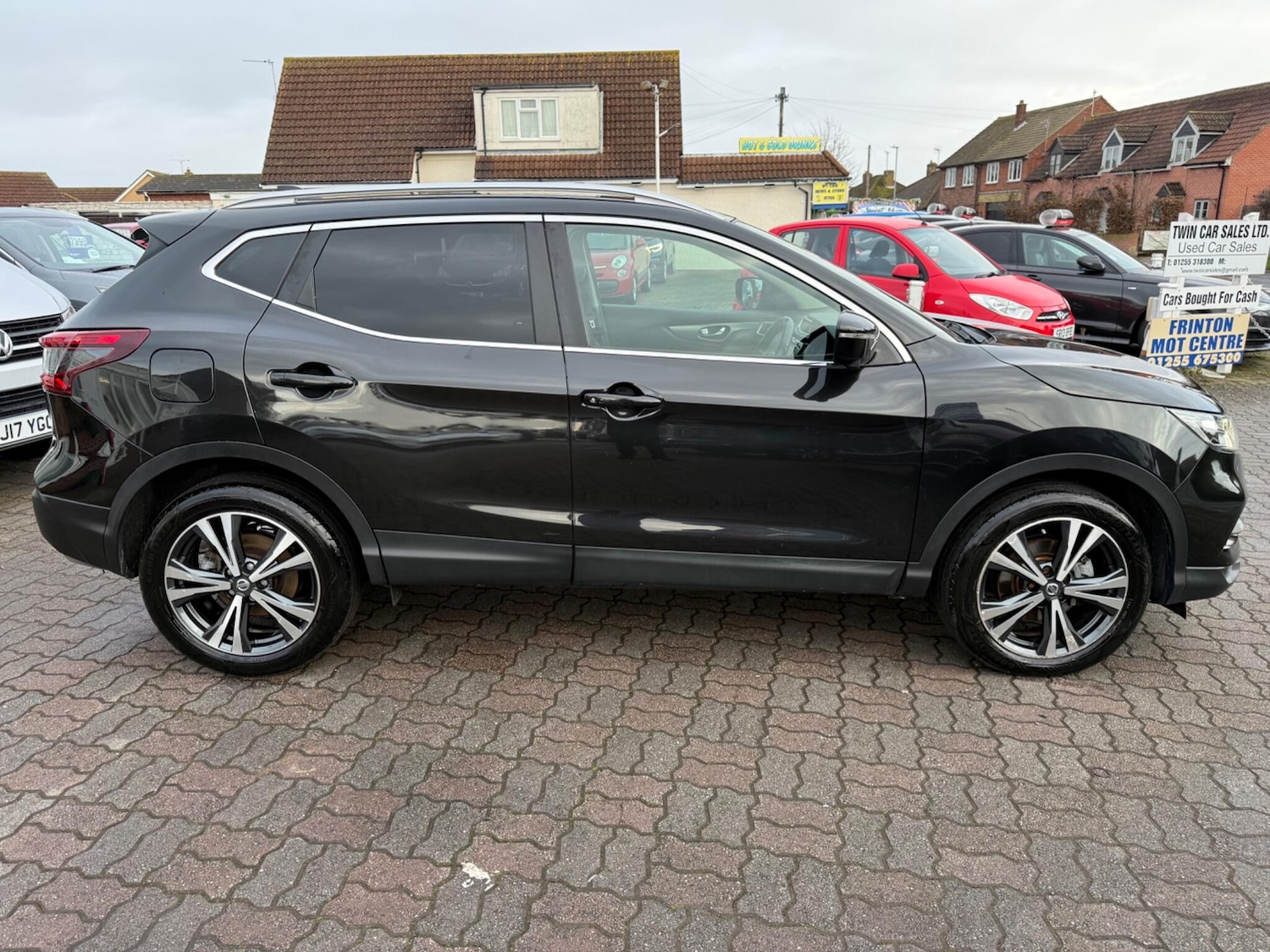 Used Nissan Qashqai 2017 for sale - 77191493: Photo 9