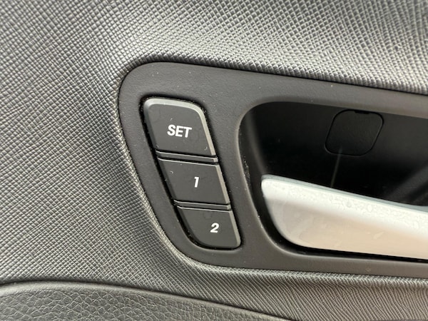 Used Hyundai Santa Fe 2017 for sale - 76032671: Photo 12