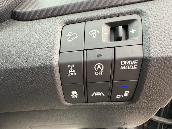 Used Hyundai Santa Fe 2017 for sale - 76032671: Photo 13