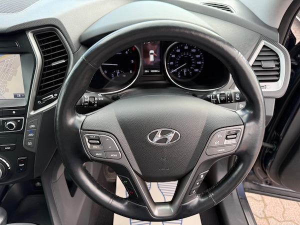 Used Hyundai Santa Fe 2017 for sale - 76032671: Photo 17