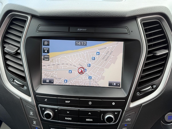 Used Hyundai Santa Fe 2017 for sale - 76032671: Photo 18