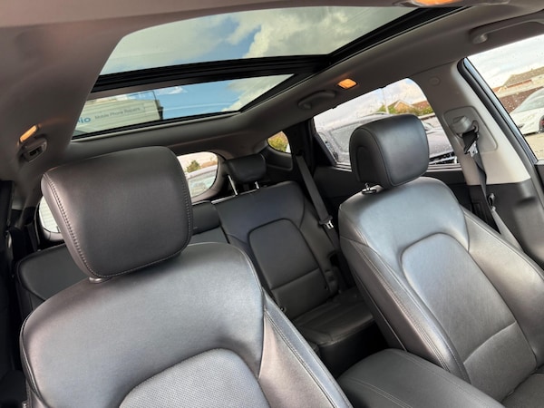Used Hyundai Santa Fe 2017 for sale - 76032671: Photo 27