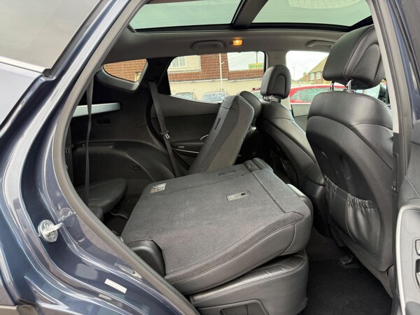 Used Hyundai Santa Fe 2017 for sale - 76032671: Photo 32