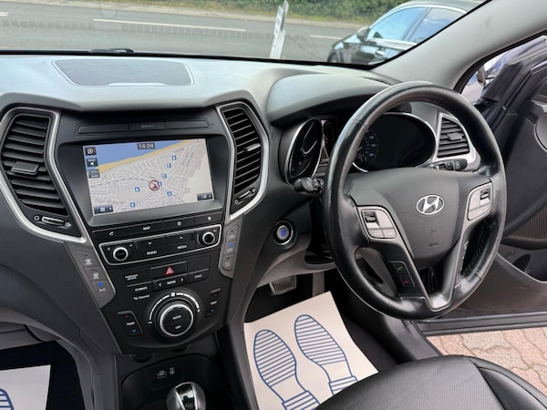 Used Hyundai Santa Fe 2017 for sale - 76032671: Photo 42