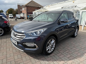 Used Hyundai Santa Fe 2017 for sale - 76032671: Photo 4