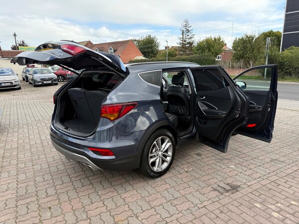 Used Hyundai Santa Fe 2017 for sale - 76032671: Photo 51