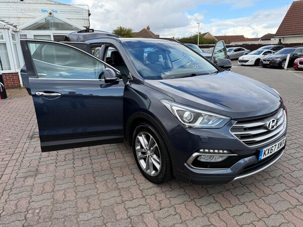 Used Hyundai Santa Fe 2017 for sale - 76032671: Photo 53