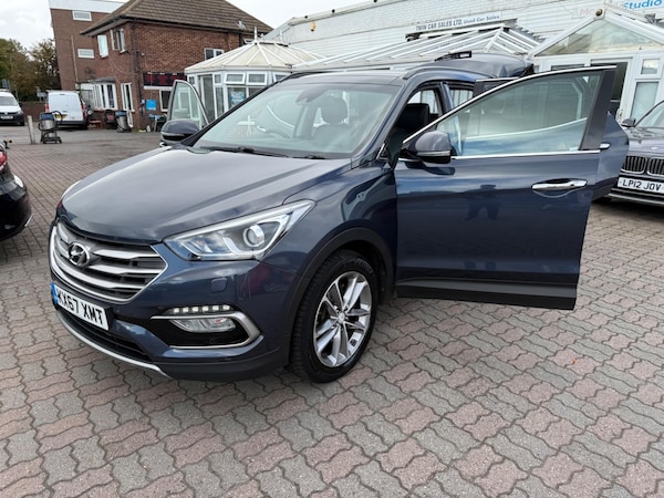 Used Hyundai Santa Fe 2017 for sale - 76032671: Photo 55