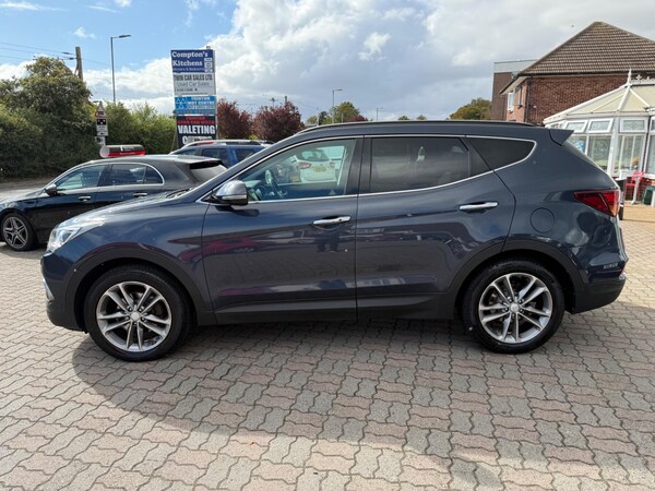 Used Hyundai Santa Fe 2017 for sale - 76032671: Photo 5