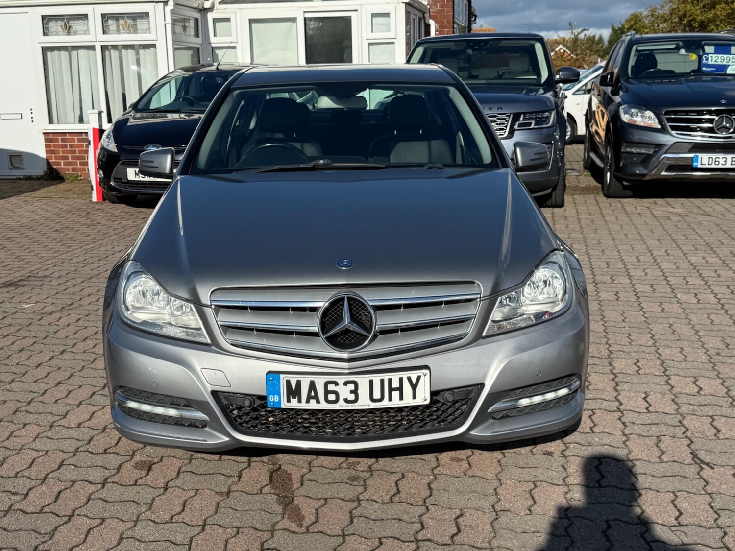 Used Mercedes-Benz C Class 2013 for sale - 76377232: Photo 2