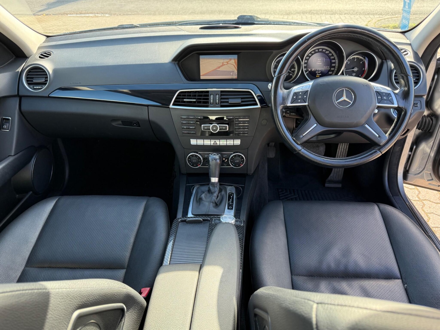 Used Mercedes-Benz C Class 2013 for sale - 76377232: Photo 3