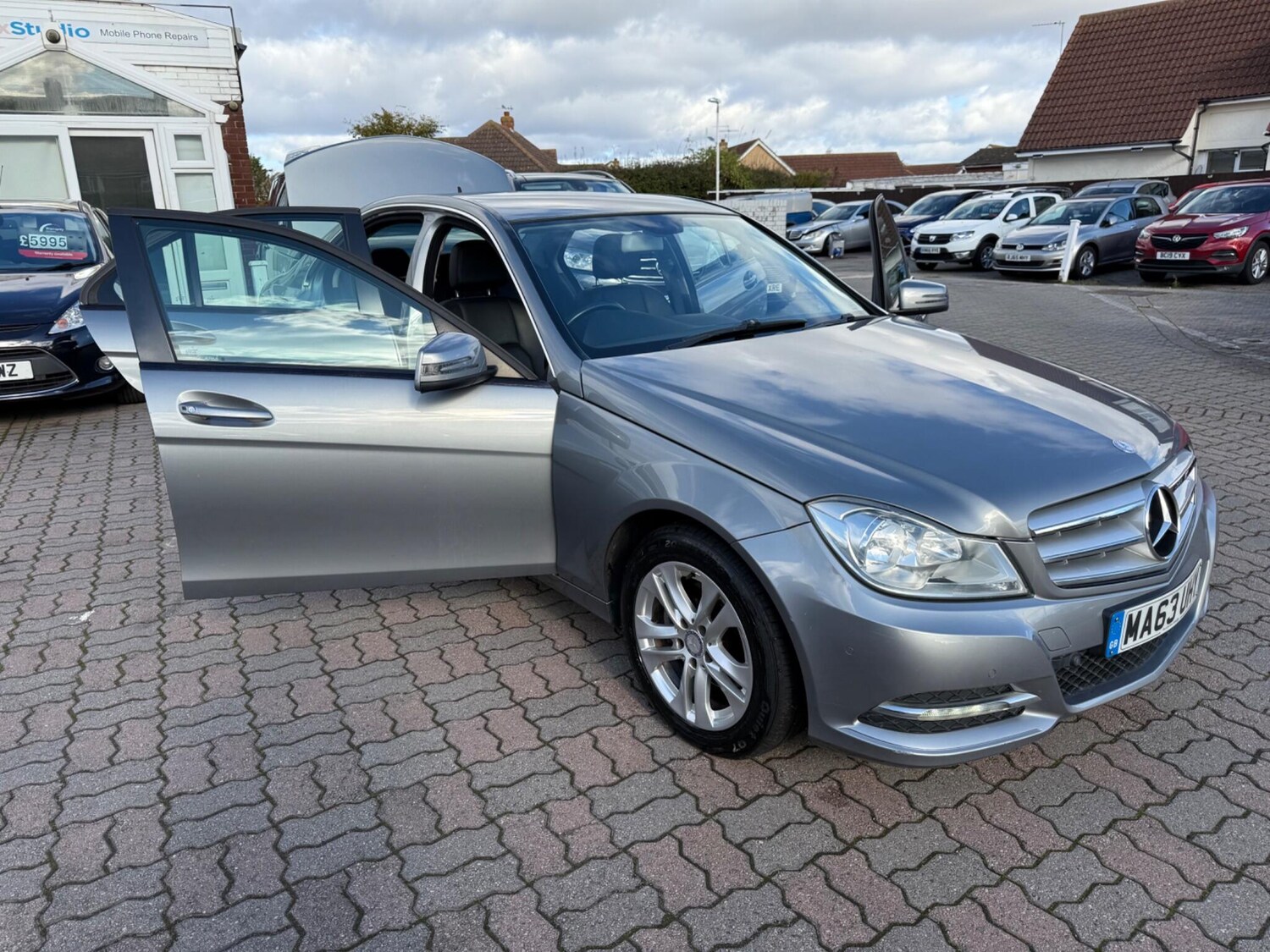 Used Mercedes-Benz C Class 2013 for sale - 76377232: Photo 43