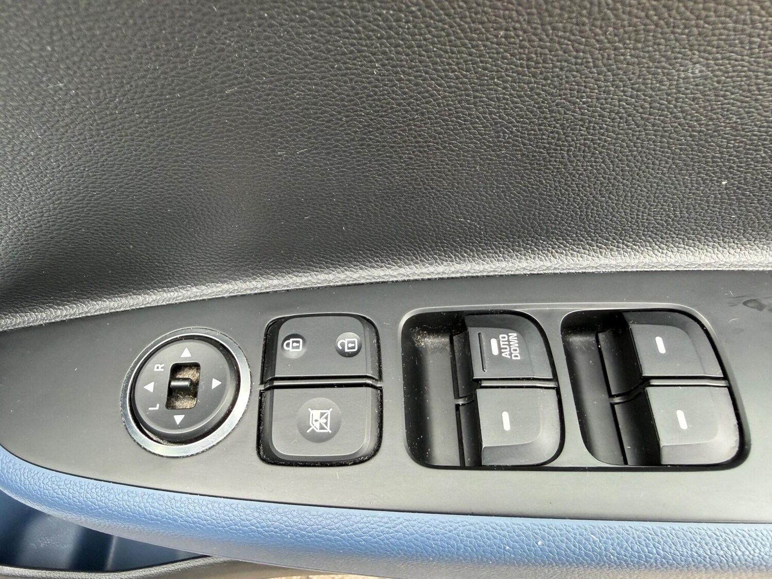 Used Hyundai i10 2014 for sale - 77613050: Photo 11