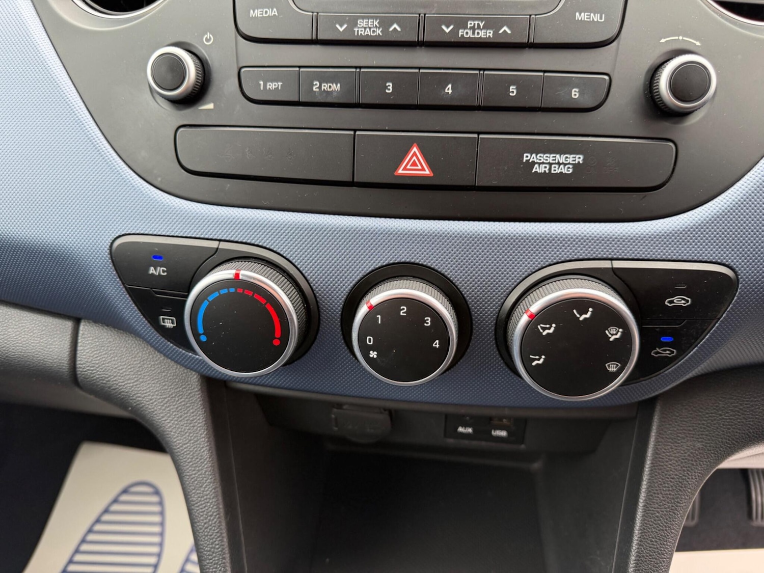 Used Hyundai i10 2014 for sale - 77613050: Photo 14