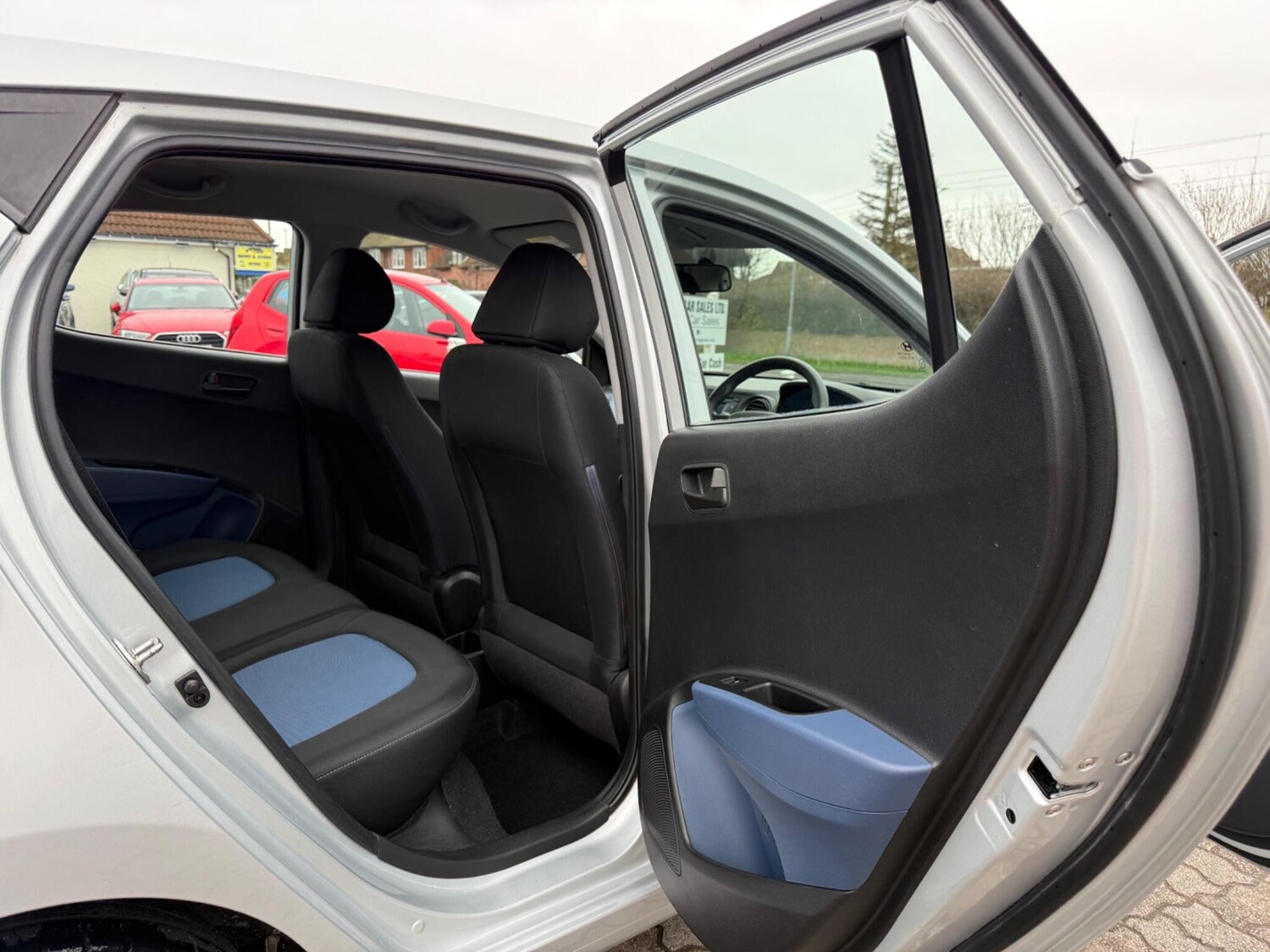 Used Hyundai i10 2014 for sale - 77613050: Photo 20