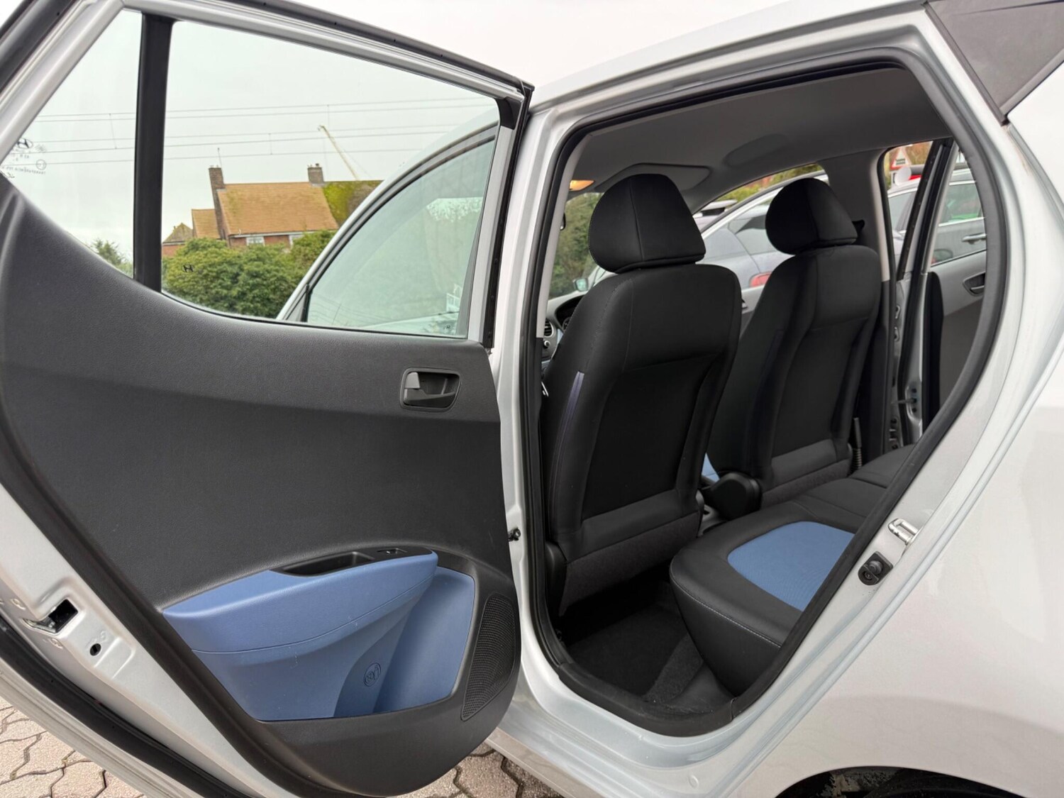 Used Hyundai i10 2014 for sale - 77613050: Photo 24