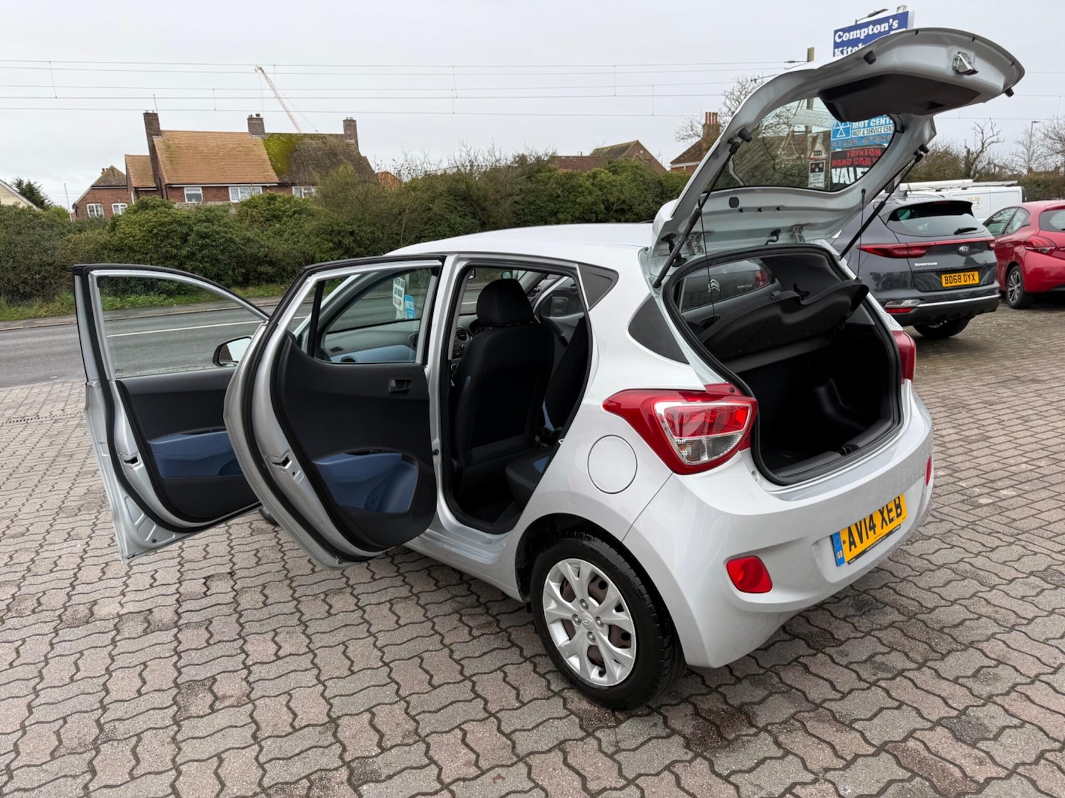 Used Hyundai i10 2014 for sale - 77613050: Photo 43